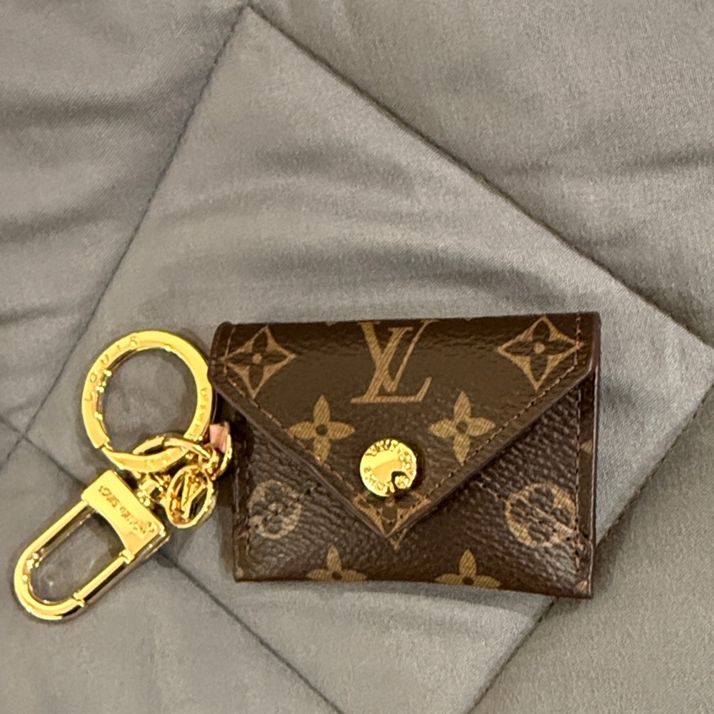 Source Unknown Brown Monogram Key Holder with Gol… - image 3